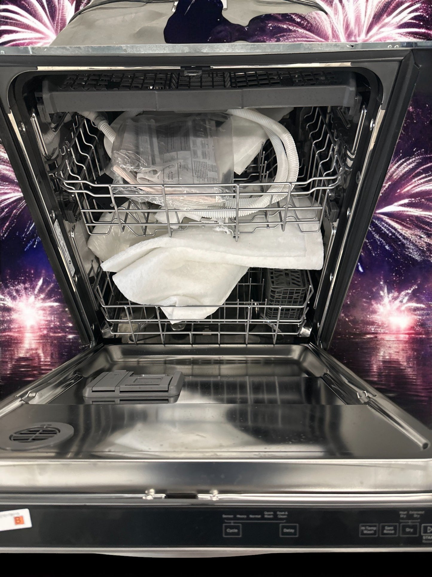 Whirlpool 24-Inch Top Control Dishwasher with AI Intelligent Wash